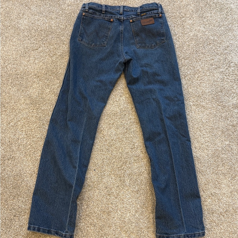 Wrangler Men's 32x34 Blue Straight Jeans - Picture 2 of 3